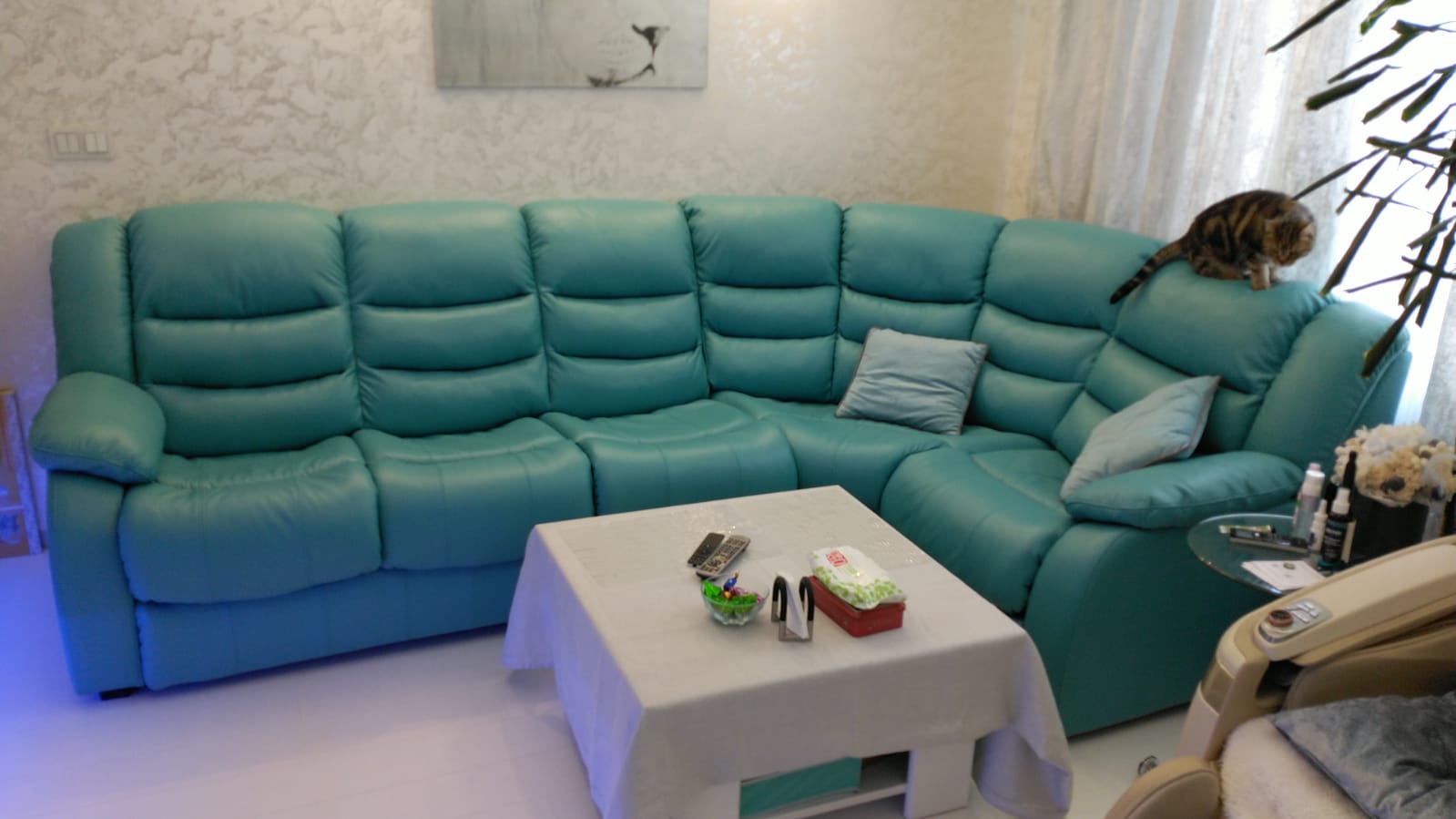 Перетяжка дивана на дому. Макаров